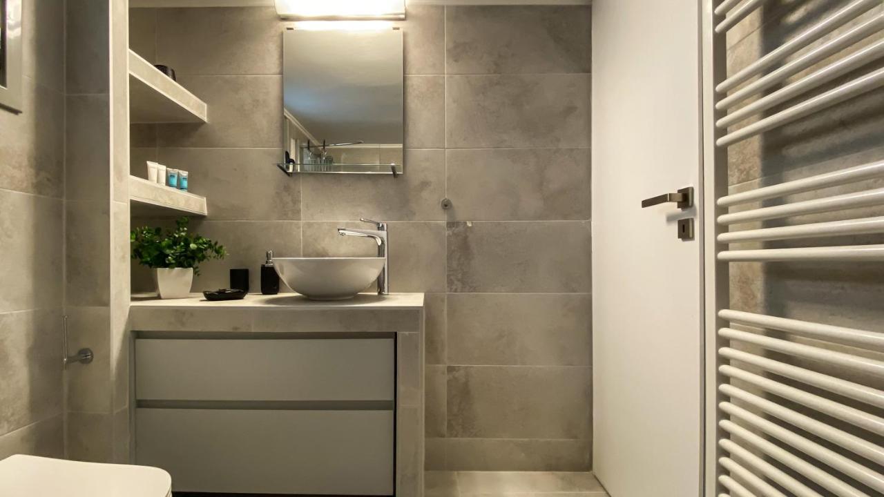 Acropolis Slow Living Apt Under The Parthenon アテネ エクステリア 写真